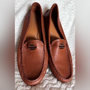 EUC Women’s Coach Mary Lock Up Loafers, Camel Brown, 8.5B